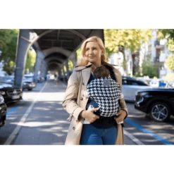 Manduca Draagzak First Van Bellybutton Pepita Navy -Kinderwagen Winkel manduca draagzak first van bellybutton pepita navy a389656 4